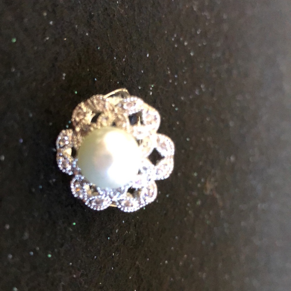 Ring - Picture 5 of 5